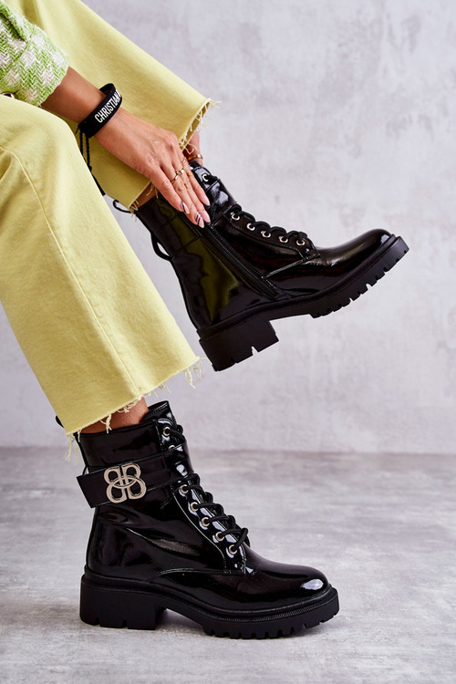 Лаковані жіночі теплі чоботи з декором Black Hayes