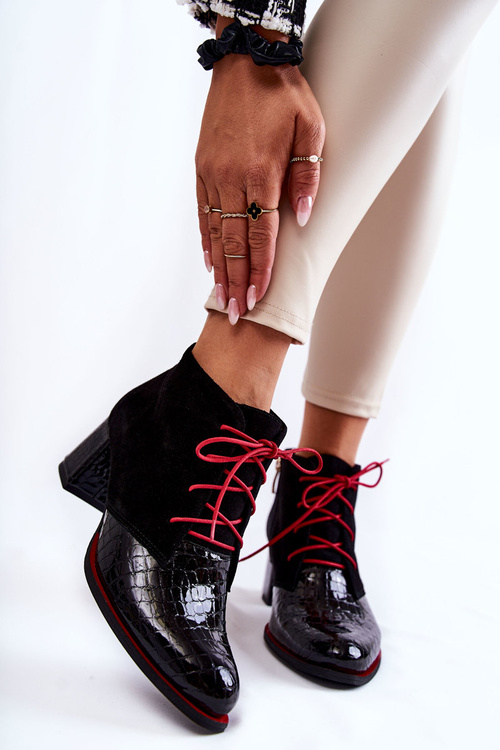 Чоботи жіночі на низькому каблуці Чорні Ebba