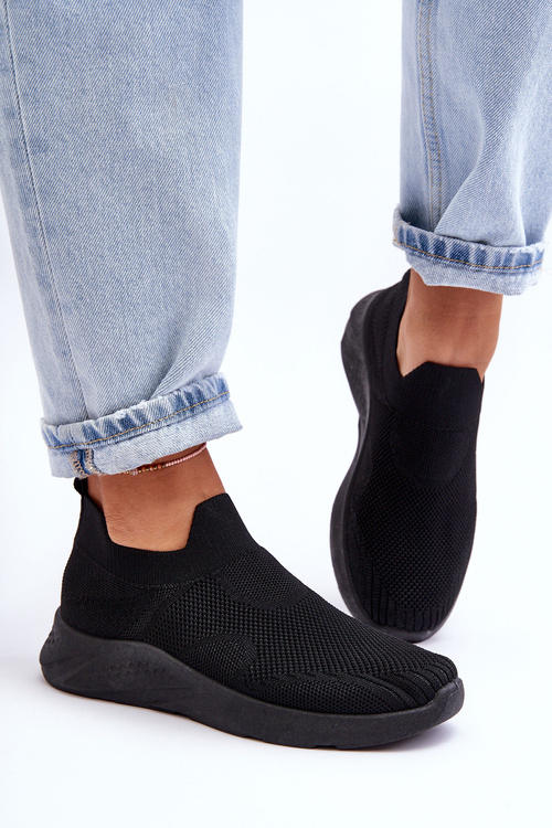 Жіноче спортивне взуття без шнурівки Claris чорного кольору