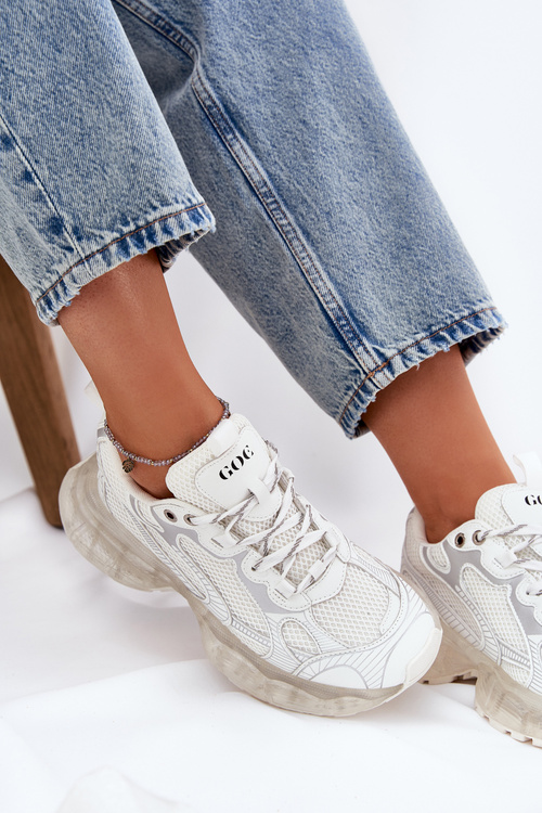 Жіночі Шкіряні Кросівки GOE RR2N4083 Бежеві