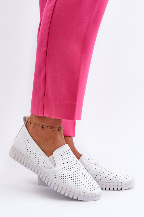 Білі жіночі шкіряні туфлі Darnissa