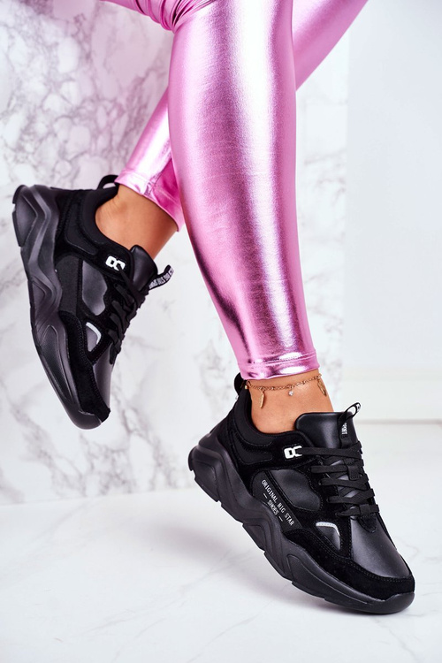 Жіноче спортивне взуття Кросівки Big Star GG274654 Чорні