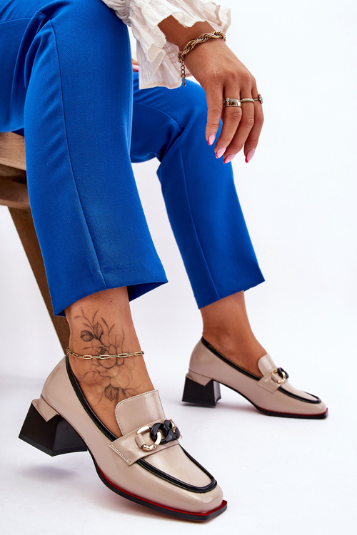 Зручні туфлі на низьких підборах бежеві Valenti