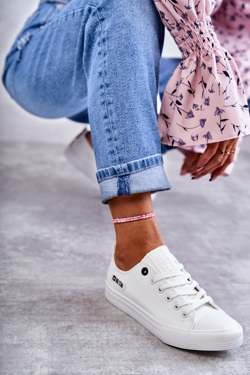 Жіночі низькі шкіряні кросівки Big Star KK274010 Білі