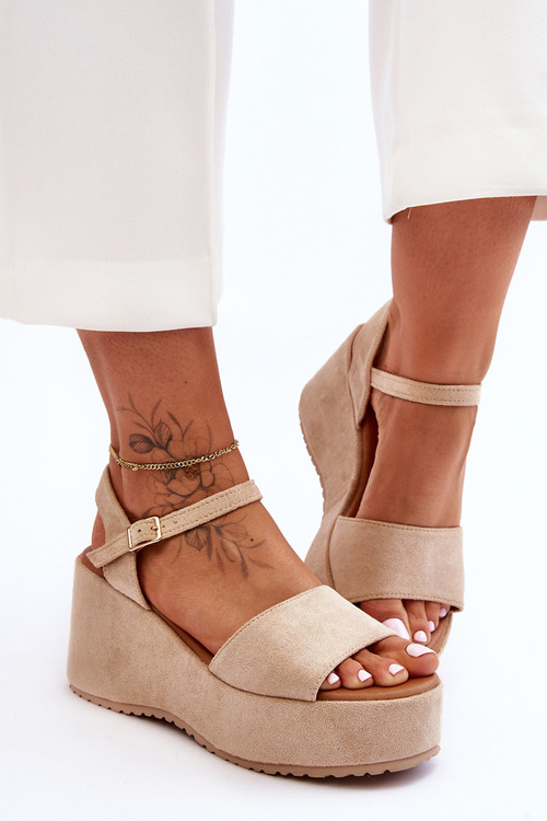 Жіночі замшеві босоніжки на танкетці Бежеві Лідія