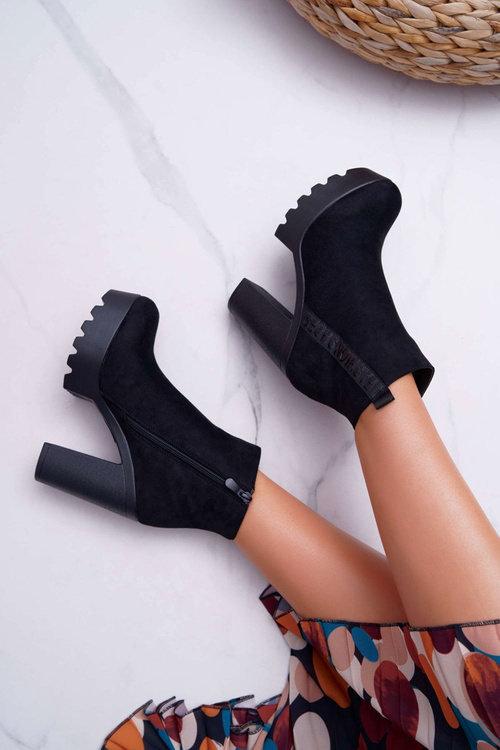 Жіночі чоботи на шпильці на платформі замшеві чорні естакадо