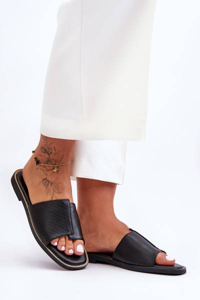 Жіночі шкіряні тапочки Black Harmony