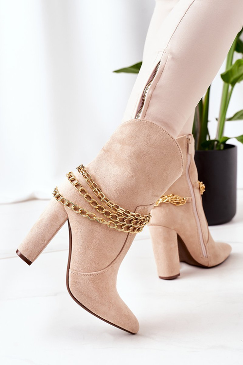 Утеплені чоботи на блочному каблуці бежеві Гарне враження