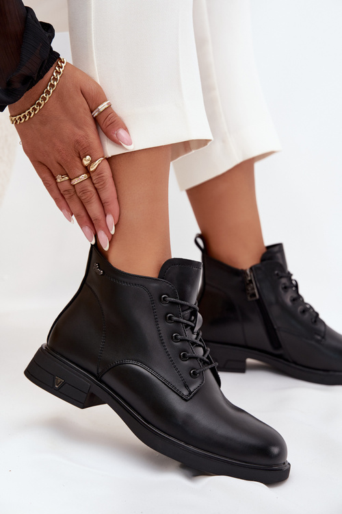 Обігріті шкіряні жіночі чоботи на низькому каблуці Vinceza 39953 Чорний