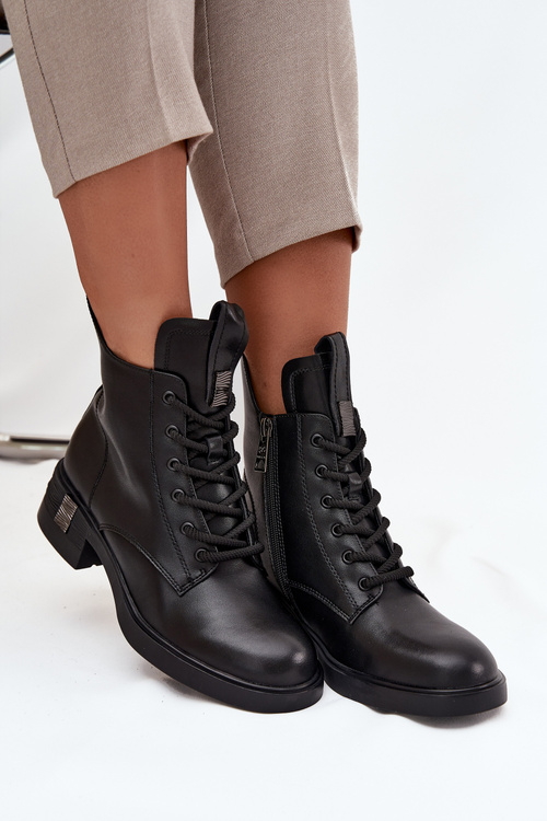 Шкіряні жіночі чоботи на низькому каблуці Vinceza 66818 Чорні