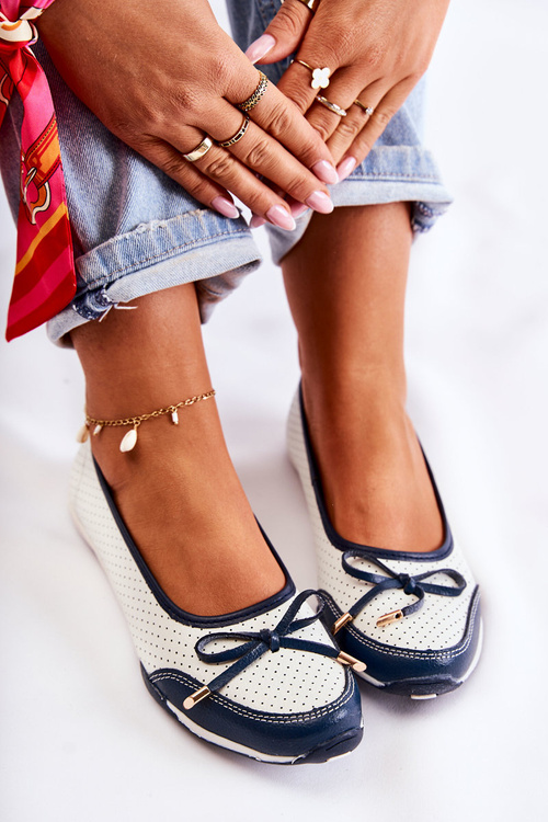 Ажурні шкіряні балерини Erdola білі та темно-сині