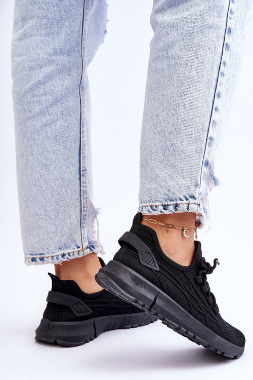 Жіноче спортивне взуття без шнурівки Кросівки Black Rosett