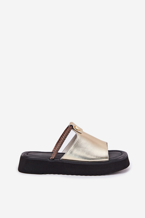 Жіночі шкіряні сандалі на платформі з декоративним ремінцем D&A MK51-475 Золоті