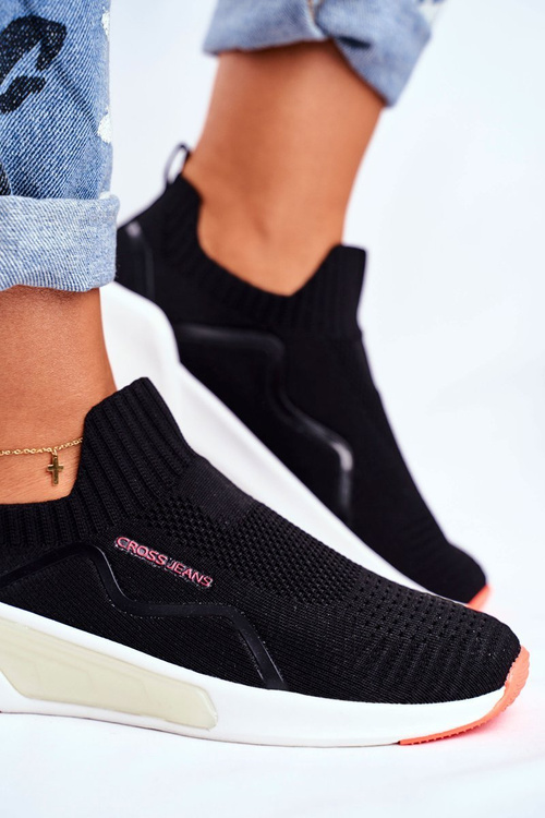 Жіноче спортивне взуття Cross Jeans чорний FF2R4116C