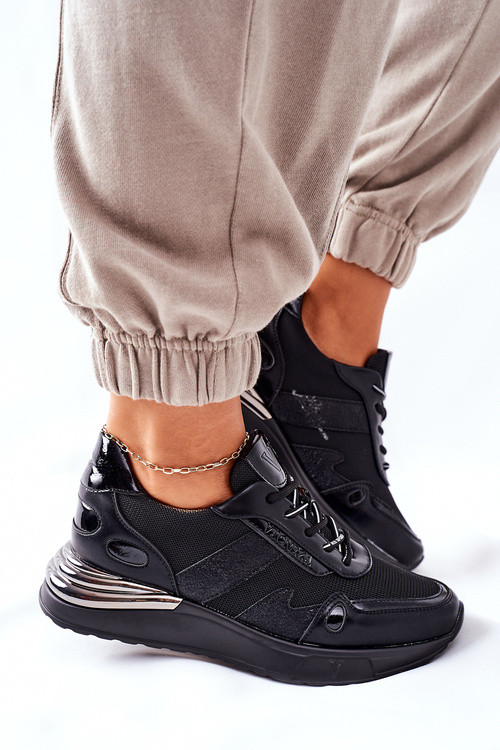 Жіноче спортивне взуття Black Manitoba