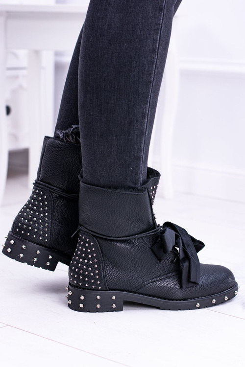 Жіночі утеплені черевики з шипами і стразами Neso