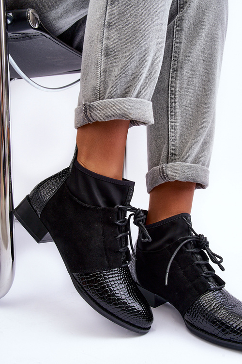 Жіночі туфлі на плоскій підошві чорні SBarski 259-1