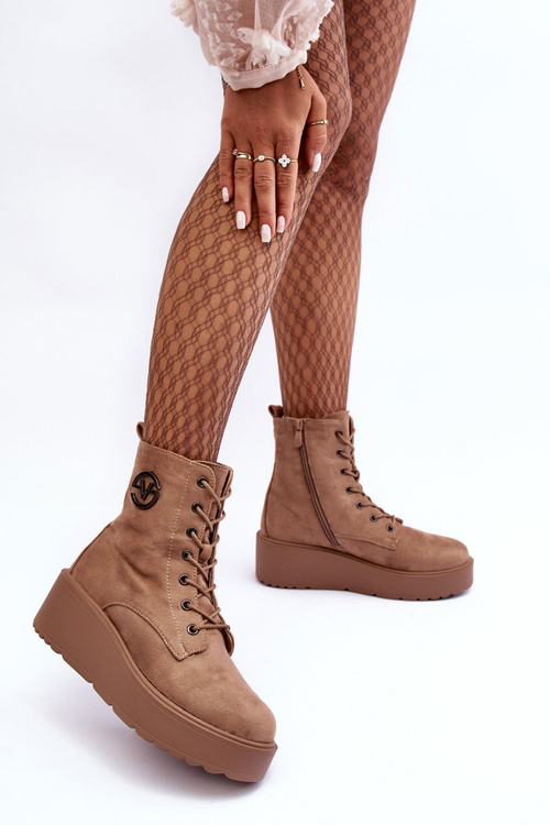 Замшеві чоботи на масивній платформі, танкетці, бежеві Lavica
