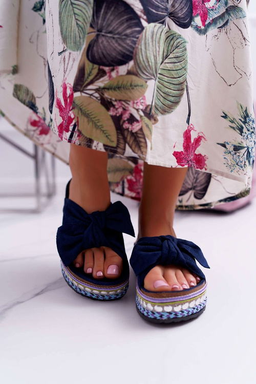 Жіночі шльопанці з каракулями на товстій підошві Темно-сині Міледі