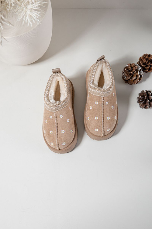 Дитячі зимові чоботи з квітами оббиті хутром бежеві Palina