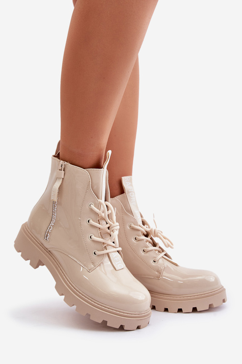 Лаковані жіночі робочі черевики утеплені з написами бежевого кольору Zinfreya