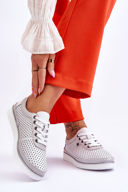 Модні шкіряні ажурні кросівки біло-сріблясті Cantare