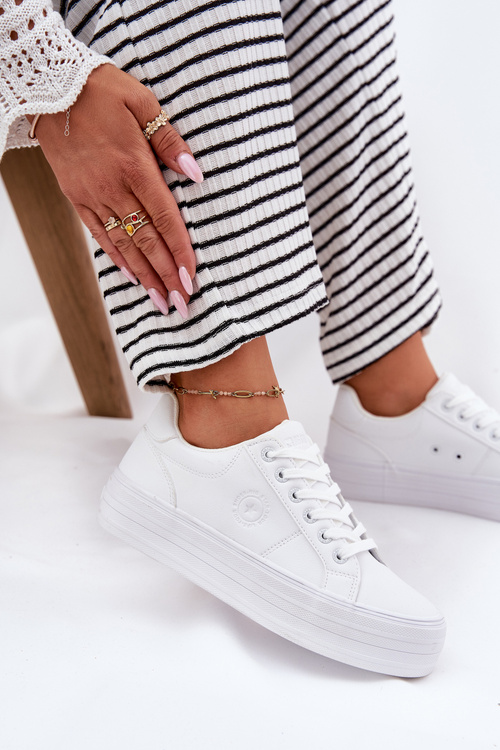 Еко шкіряні кросівки для жінок на платформі Big Star RR274298 білі