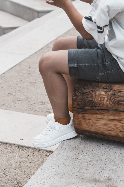 Дитячі кросівки білого кольору Frillo