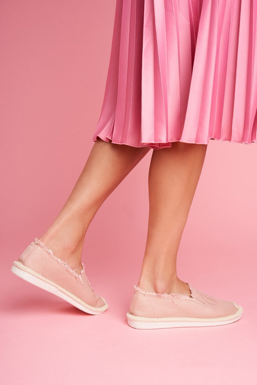 Класичні жіночі еспадрільї рожевого кольору