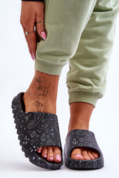 Модні жіночі тапочки на масивній платформі Black Lorette