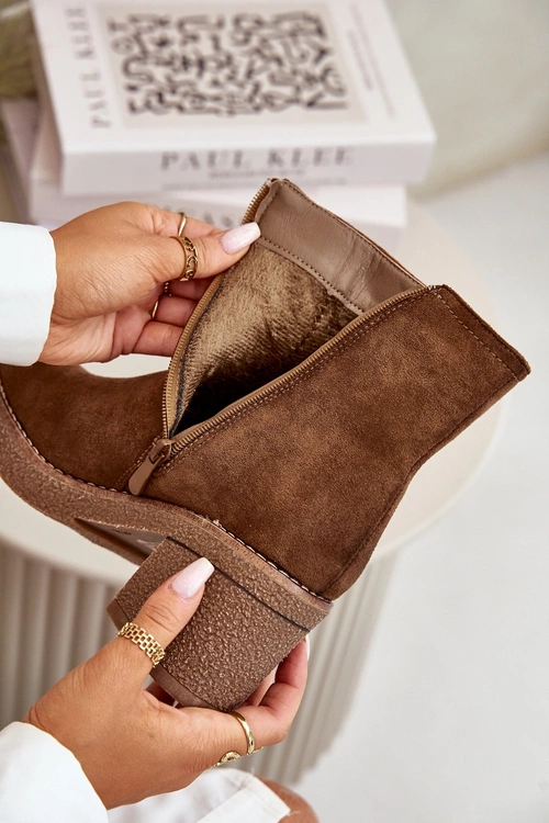 Жіночі чоботи на підборах утеплені еко замша коричневого кольору Arkesia