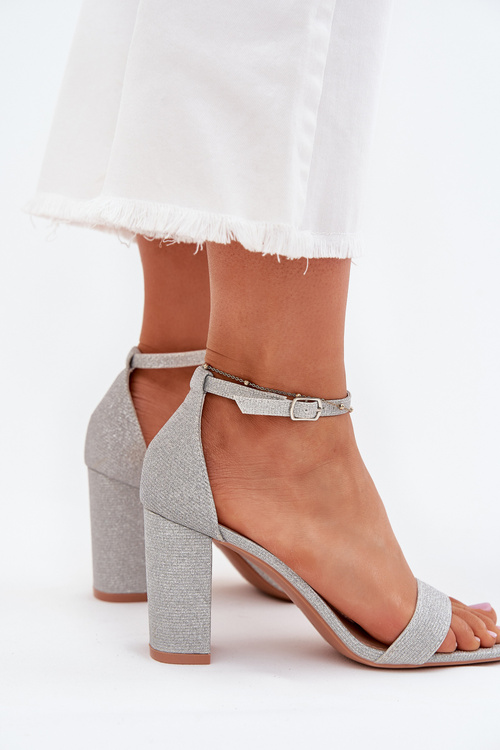 Блискучі Жіночі Сандалі На Підборах Сріблясті Kavina