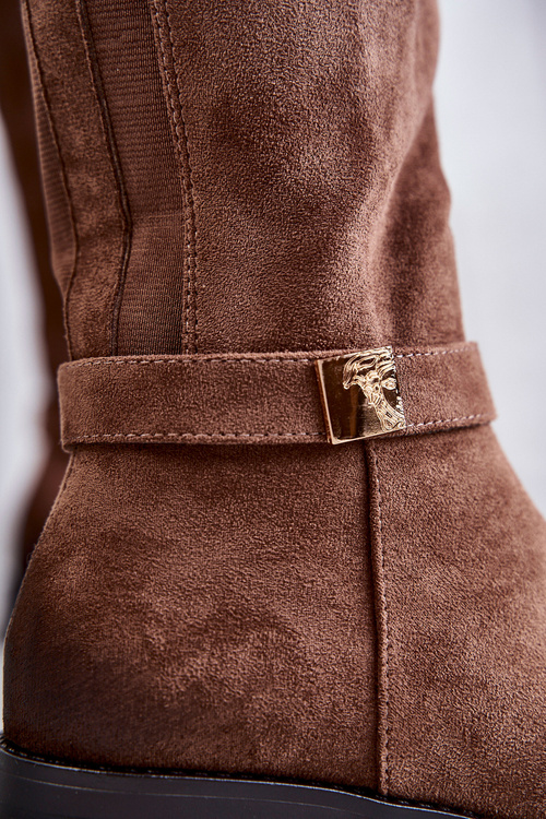 Жіночі замшеві чоботи на плоскій підошві коричневого кольору Henrike