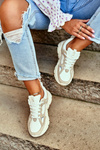 Жіноче спортивне взуття Sneakers Big Star GG274657 біло-бежевий