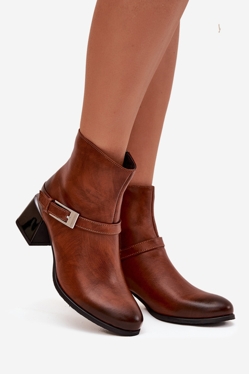 Шкіряні жіночі чоботи на підборах з пряжкою Zazoo 60562 коричневі