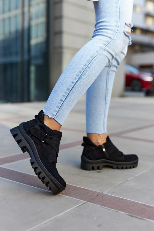 Замшеві чоботи на блискавці світло-чорні Remgate