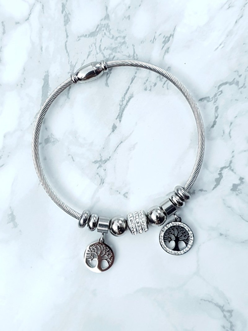 Жіночий браслет на дроті з нержавіючої сталі зі срібними підвісками