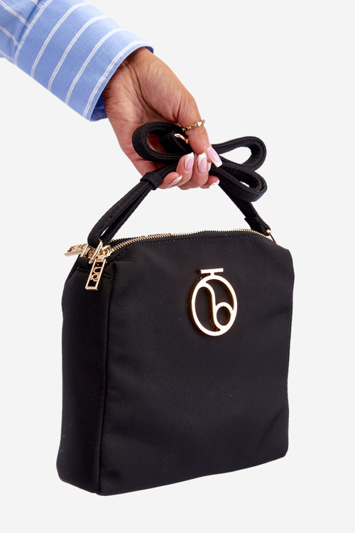 Чорна сумка через плече NOBO BAGP220-K020