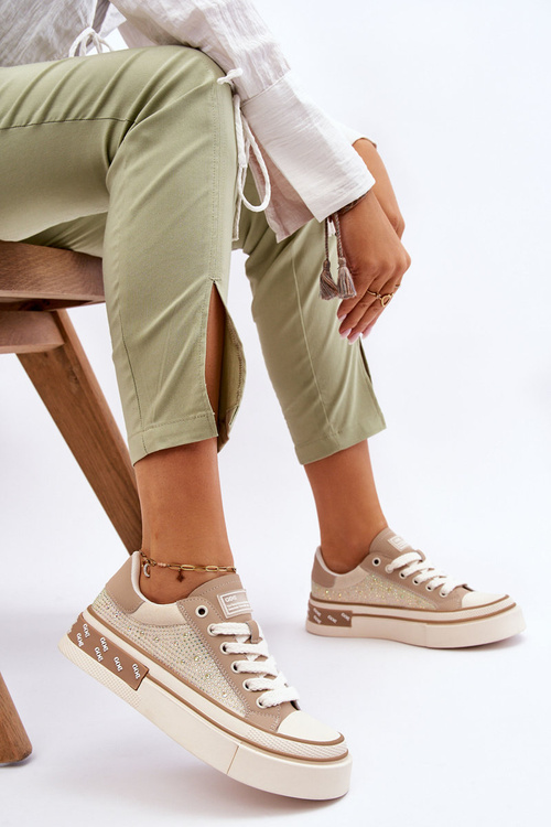 Жіночі кросівки з форсунками GOE LL2N4055 Бежеві