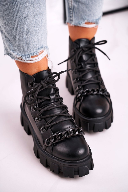 Чоботи жіночі на платформі чорні на ланцюжку