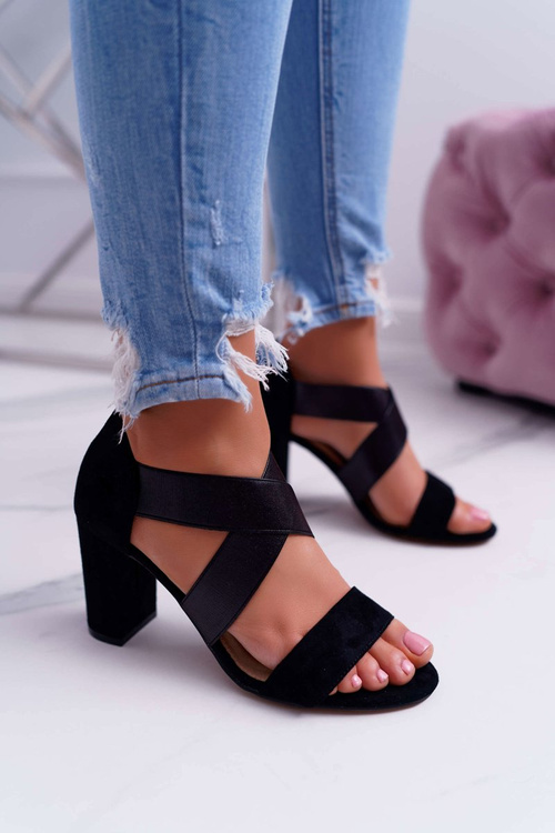 Жіночі замшеві босоніжки Varina чорного кольору