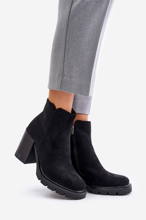Екозамшеві ботильйони на підборах чорні Cediona