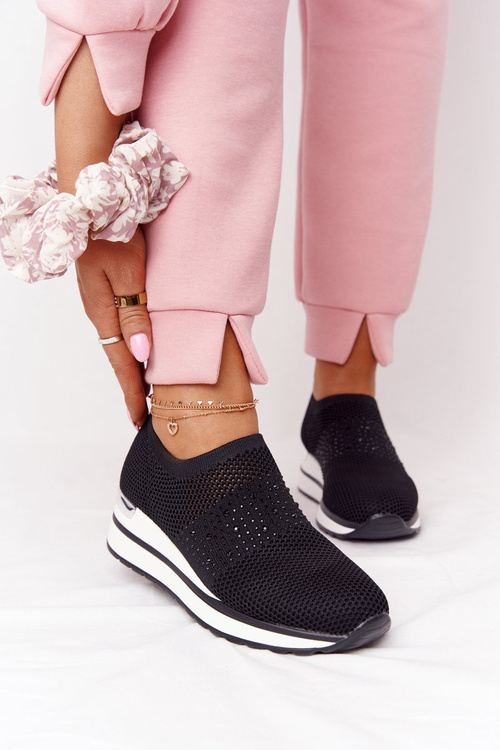 Ажурні сліпони на танкетці Чорна Софія