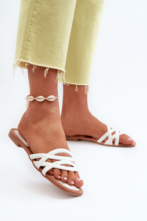 Жіночі босоніжки на підборах з екошкіри білі Moldela