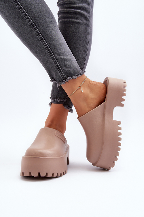 Жіночі шорти на масивній підошві Big Star NN274015 Білі