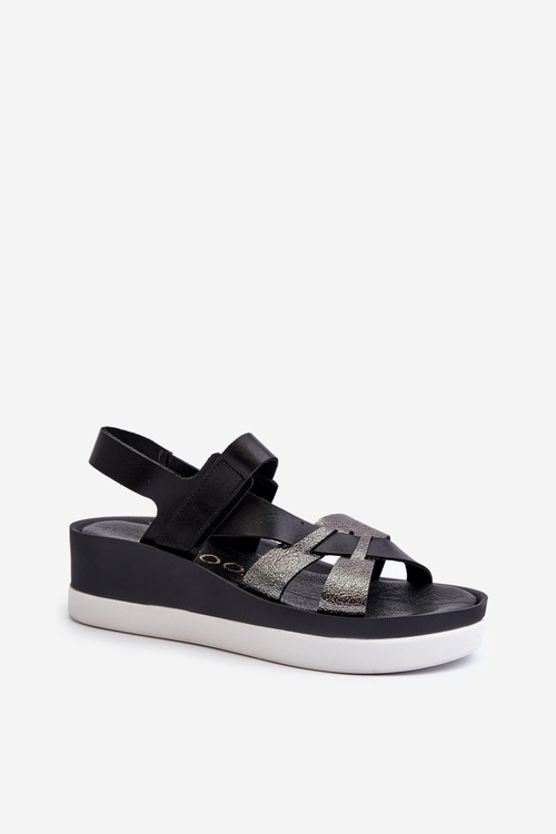 Чорні жіночі шкіряні босоніжки на платформі Zazoo 40397