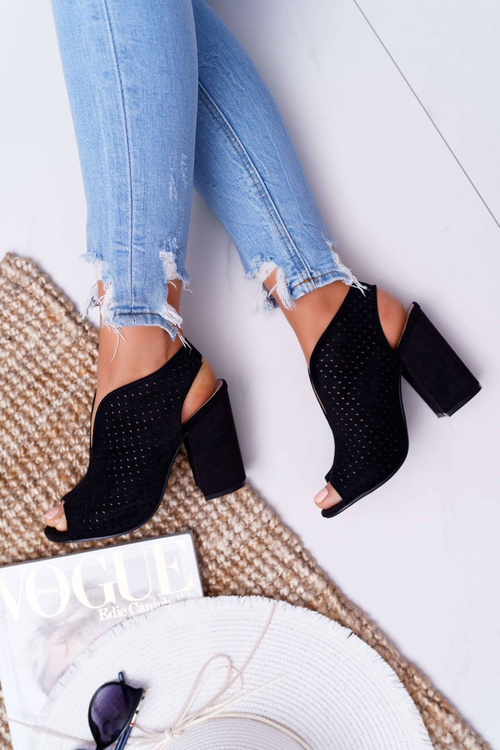 Жіночі босоніжки з відкритим носком чорні Nevienna