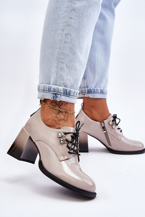 Модні туфлі на високих підборах світло-сірі Darren