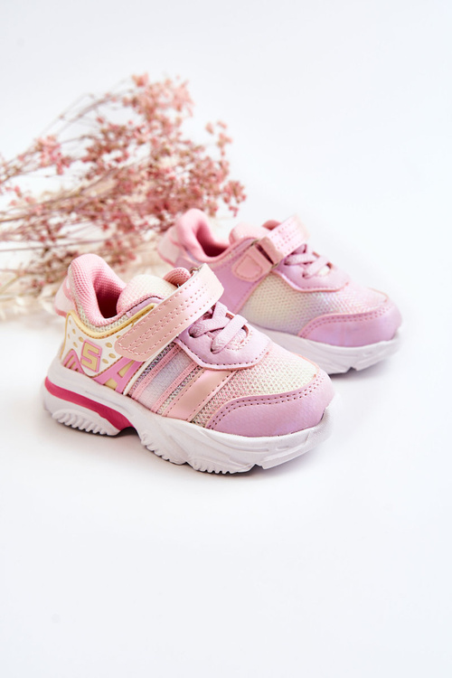 Дитяче легке спортивне взуття на липучці Akella рожевого кольору
