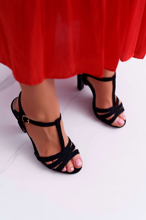 Жіночі замшеві босоніжки Silela чорного кольору